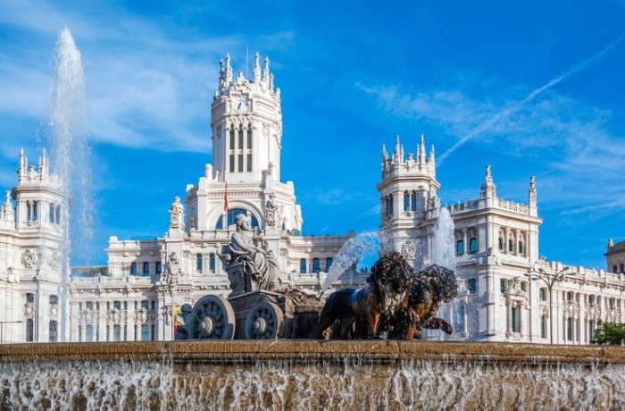 fountain at the Plaza de Cibeles in Madrid, Spain